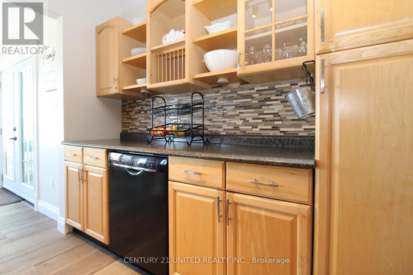 1203 Edmison Drive, Peterborough (Northcrest Ward 5), Ontario  K9H 6V2 - Photo 15 - X12819544