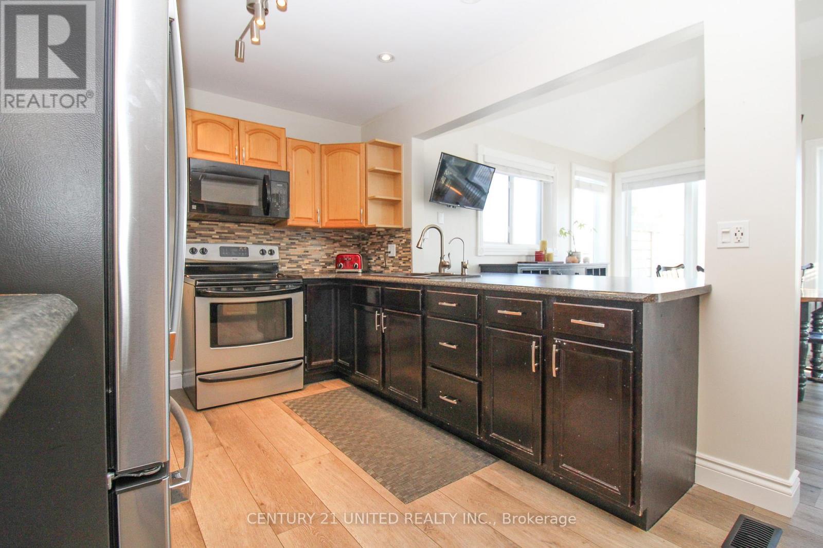 1203 Edmison Drive, Peterborough (Northcrest Ward 5), Ontario  K9H 6V2 - Photo 16 - X12819544