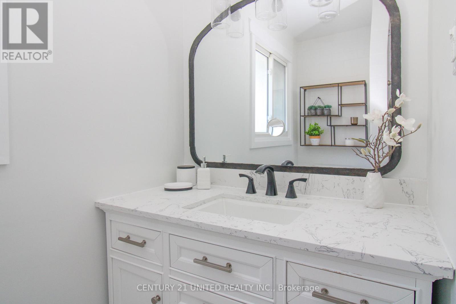 1203 Edmison Drive, Peterborough (Northcrest Ward 5), Ontario  K9H 6V2 - Photo 34 - X12819544