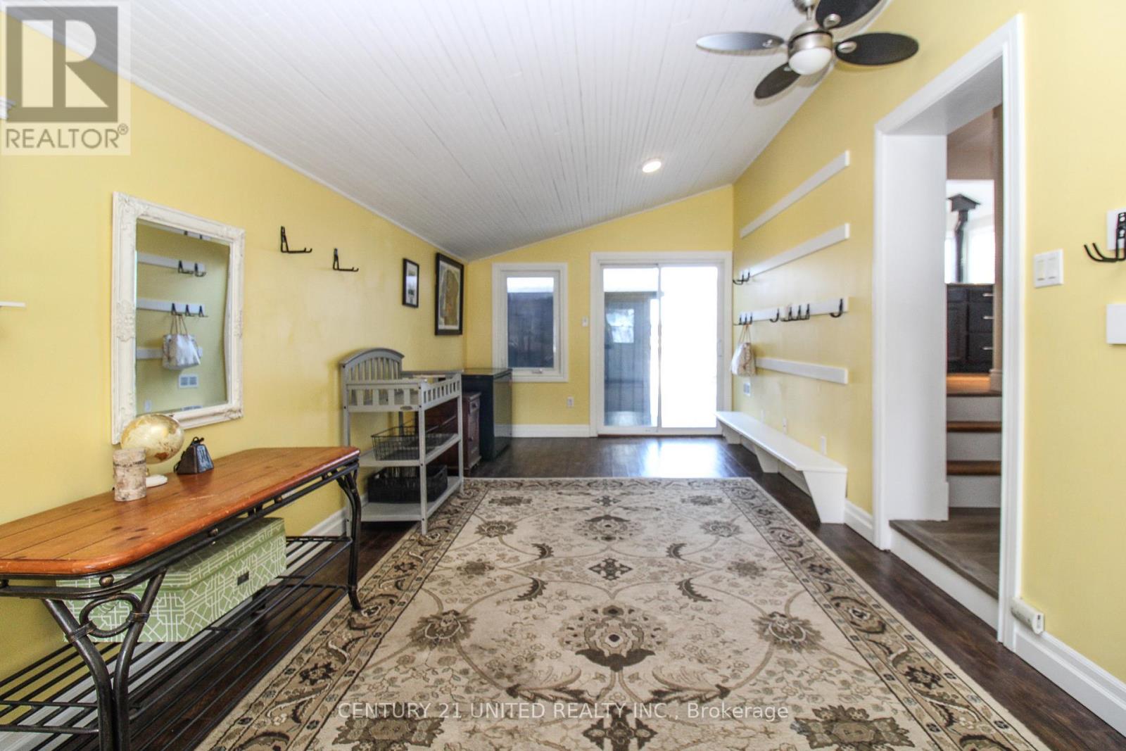 1203 Edmison Drive, Peterborough (Northcrest Ward 5), Ontario  K9H 6V2 - Photo 5 - X12819544