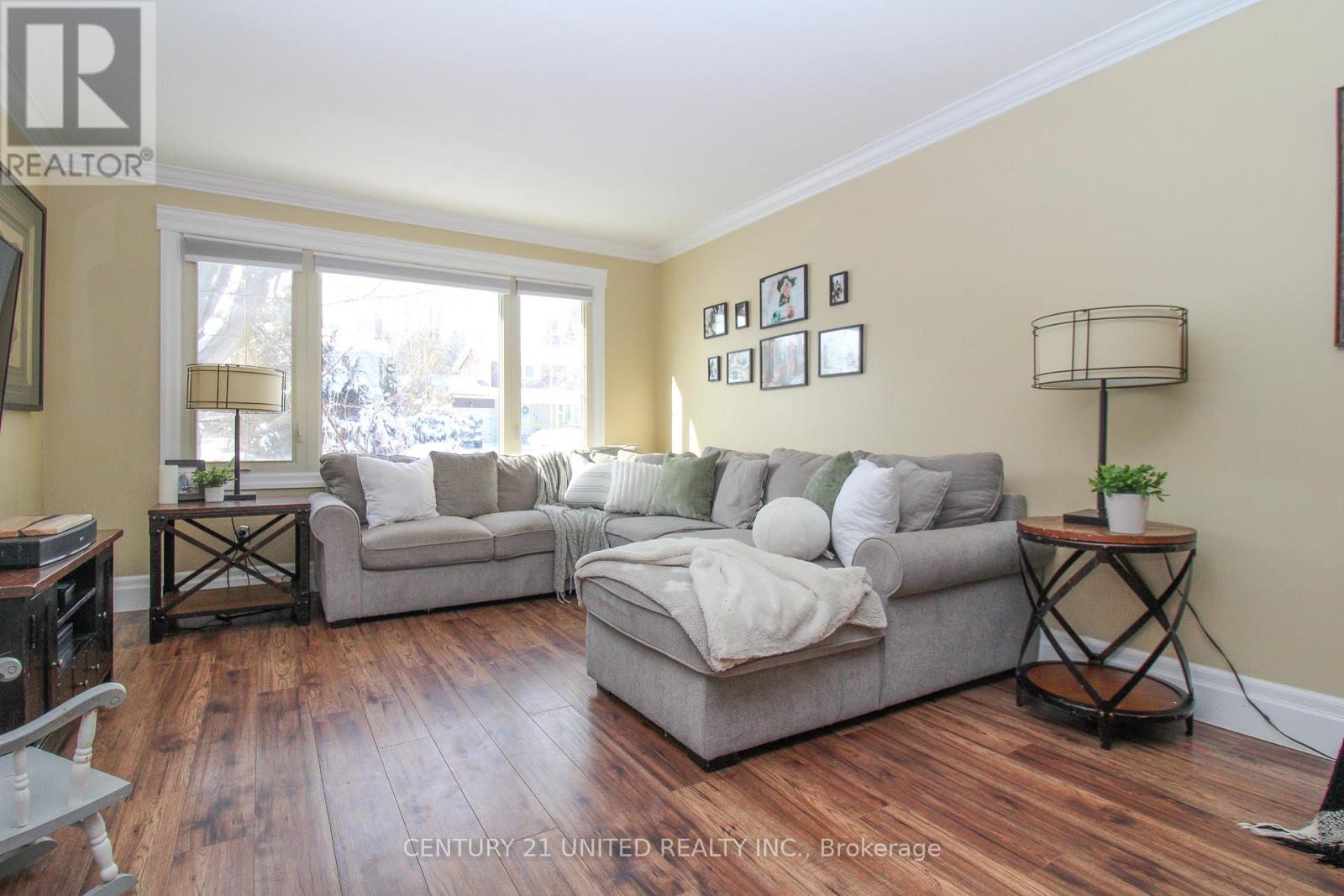 1203 Edmison Drive, Peterborough (Northcrest Ward 5), Ontario  K9H 6V2 - Photo 7 - X12819544