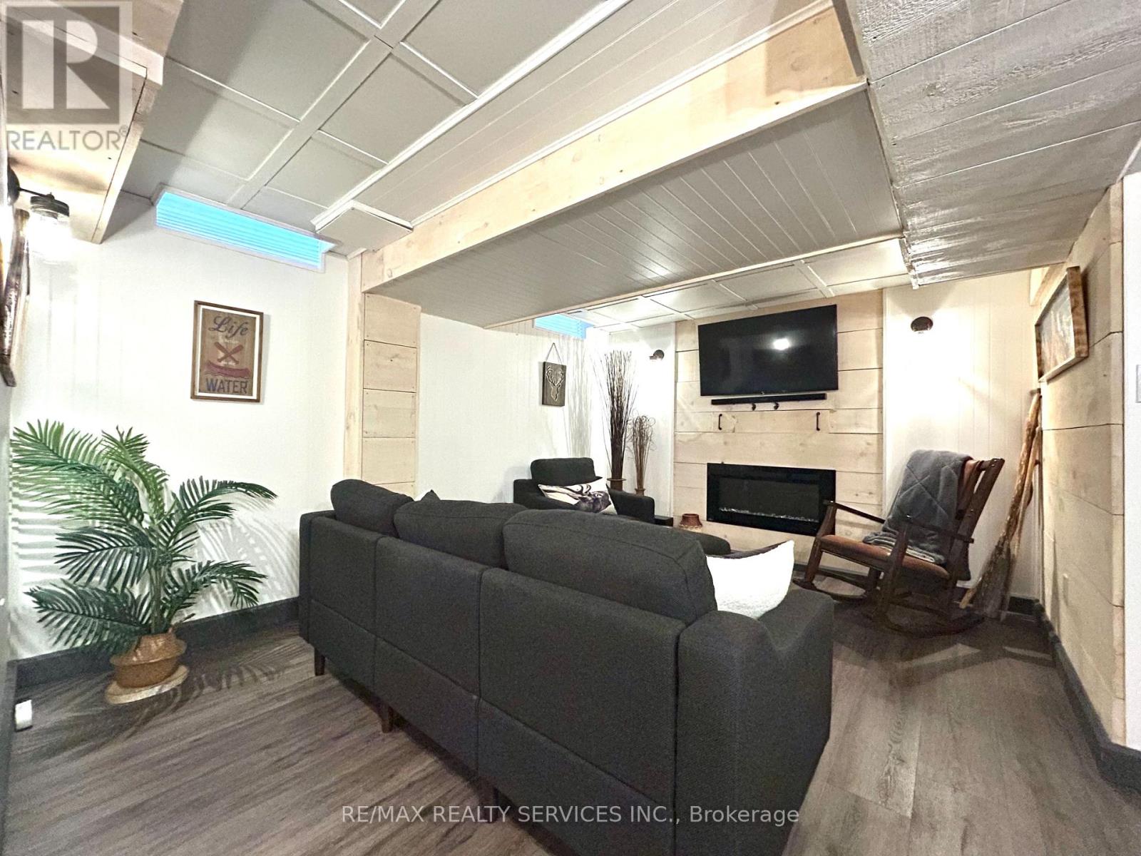 1 Milligan Street, Clarington (Newcastle), Ontario  L1B 1R2 - Photo 37 - E12820048