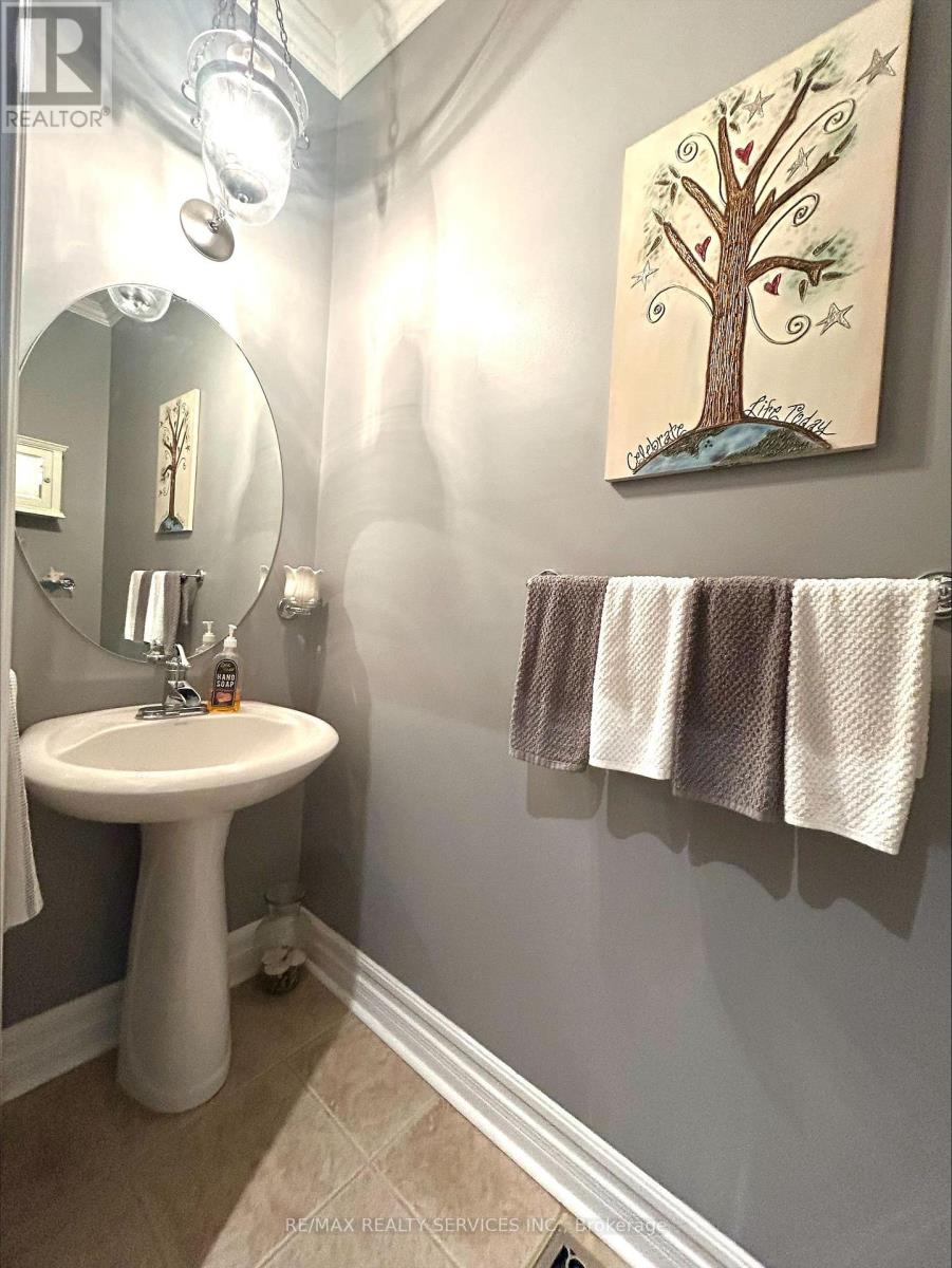 1 Milligan Street, Clarington (Newcastle), Ontario  L1B 1R2 - Photo 46 - E12820048