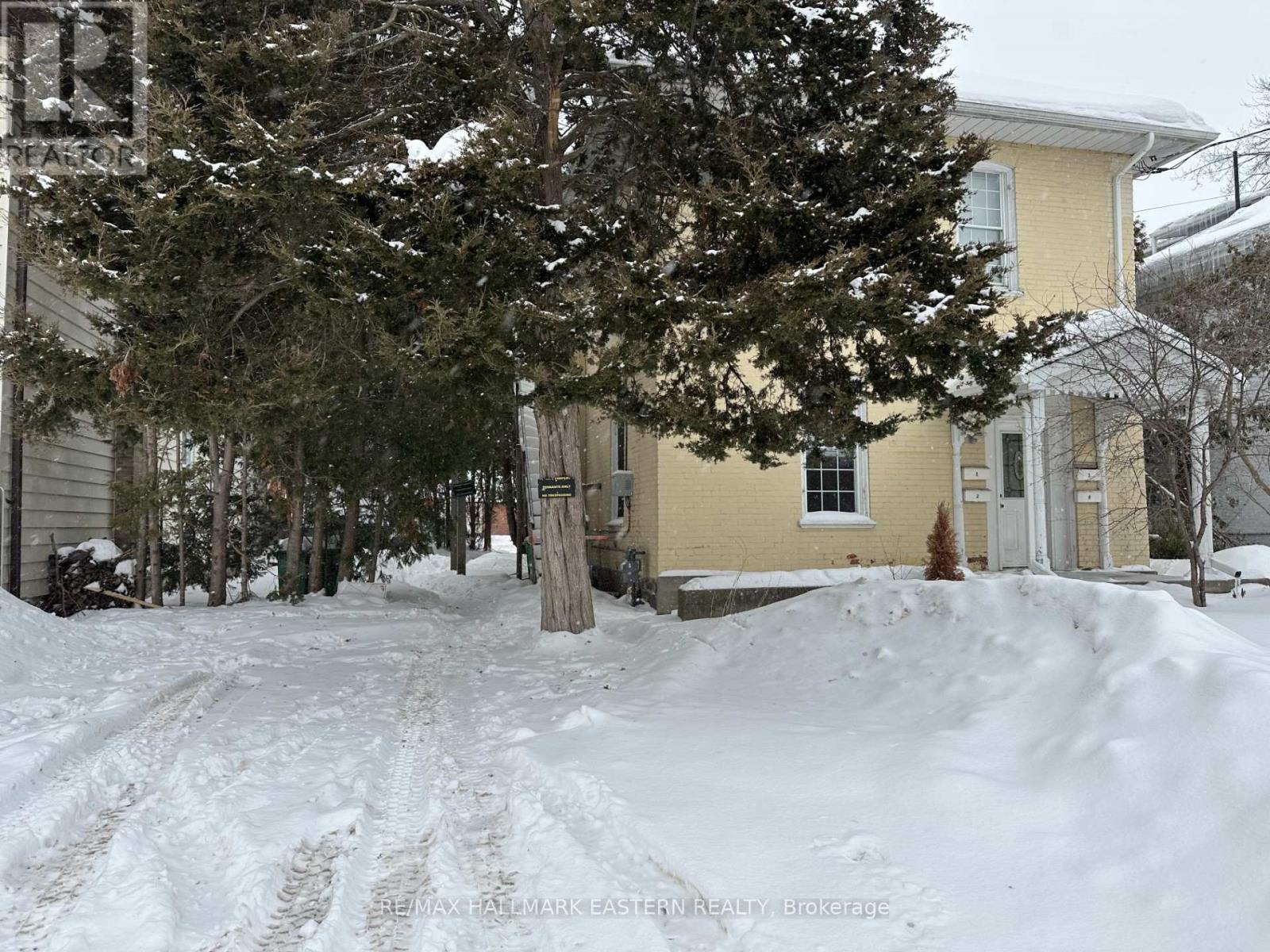 287 Stewart Street, Peterborough (Town Ward 3), Ontario  K9J 3N2 - Photo 2 - X12820140