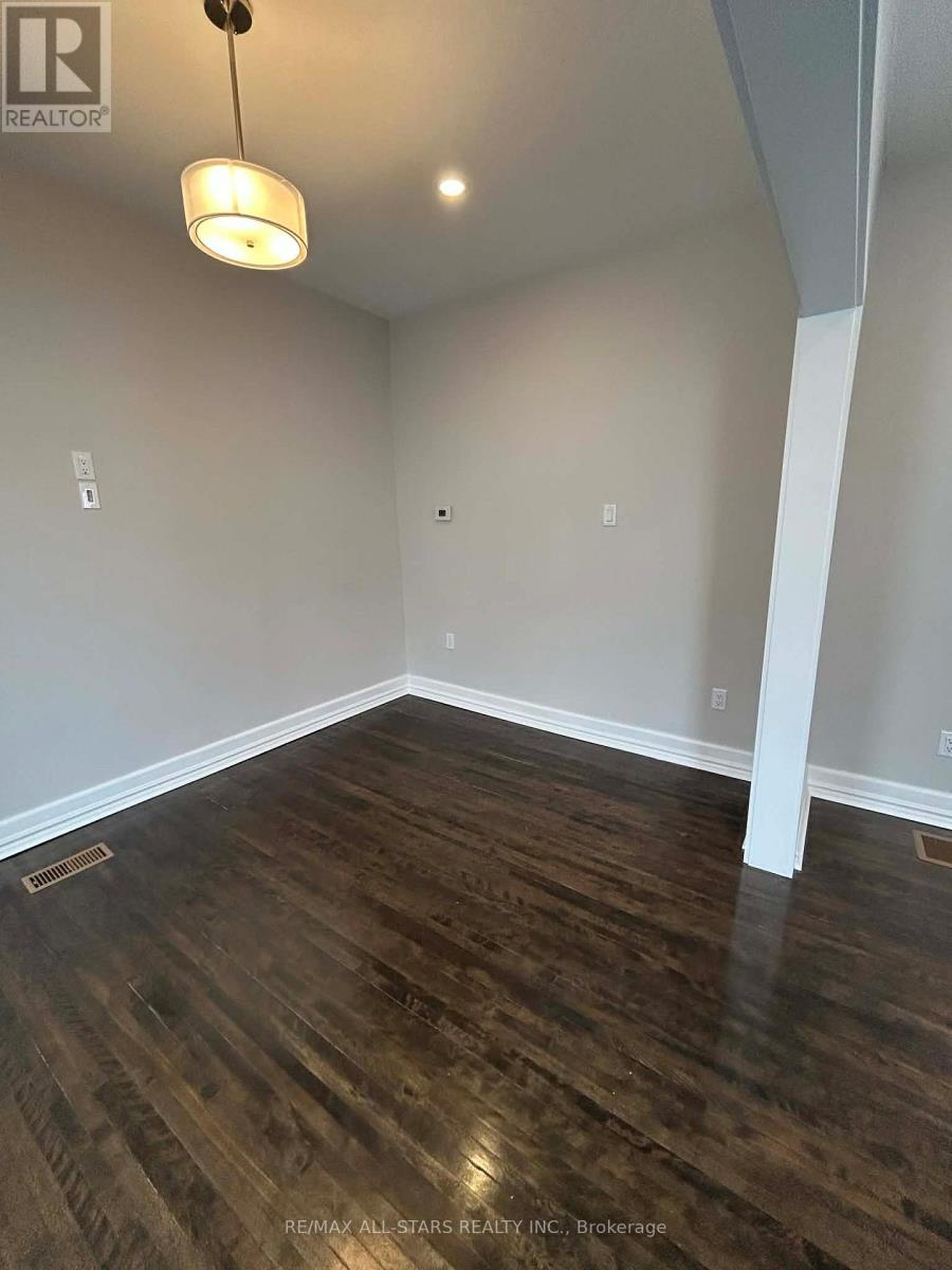 A - 56 Elgin Street, Kawartha Lakes (Lindsay), Ontario  K9V 3W5 - Photo 16 - X12820552