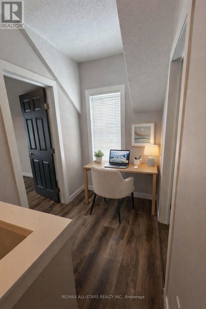 A - 56 Elgin Street, Kawartha Lakes (Lindsay), Ontario  K9V 3W5 - Photo 26 - X12820552