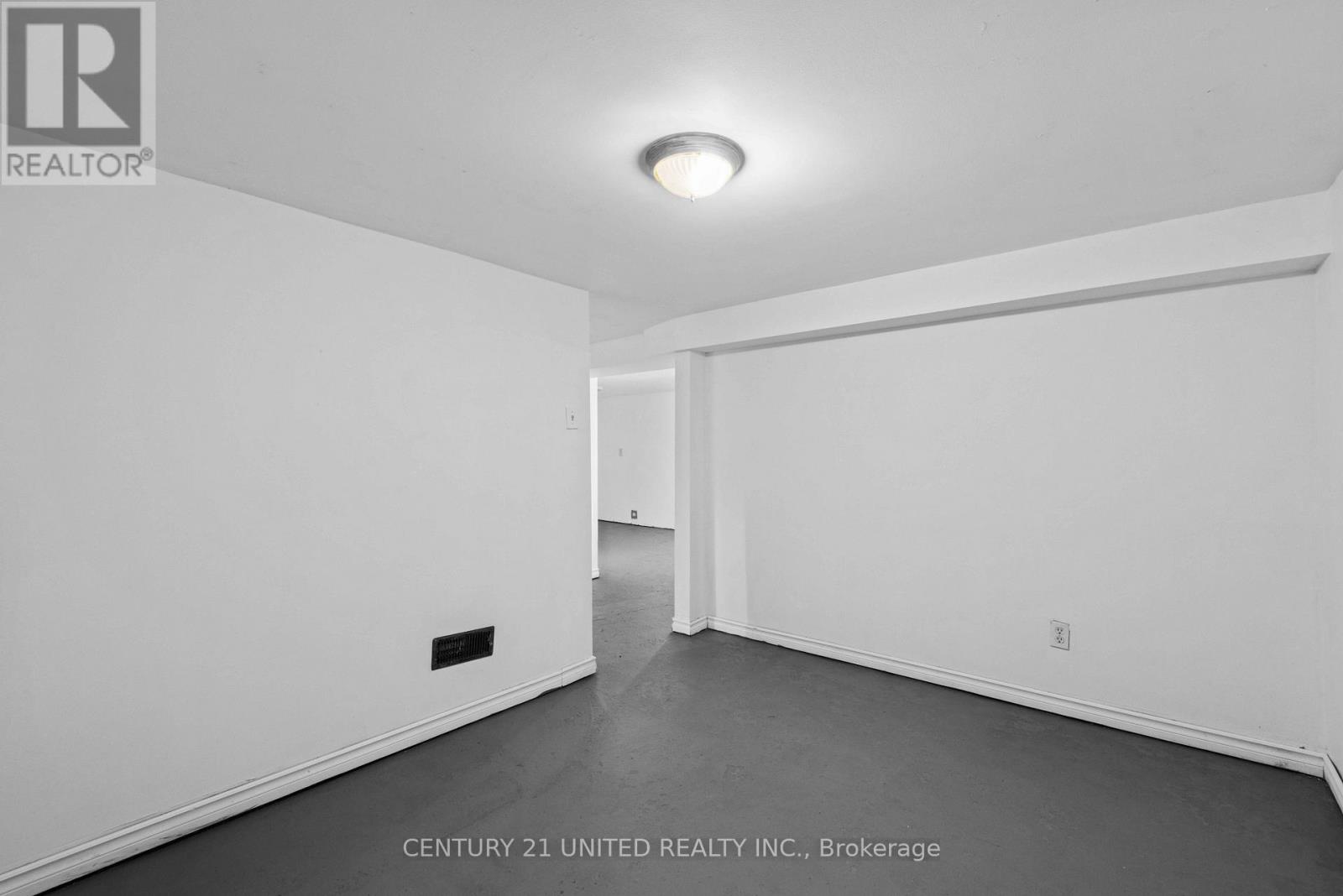 598 Donegal Street, Peterborough (Town Ward 3), Ontario  K9H 4M4 - Photo 22 - X12820566