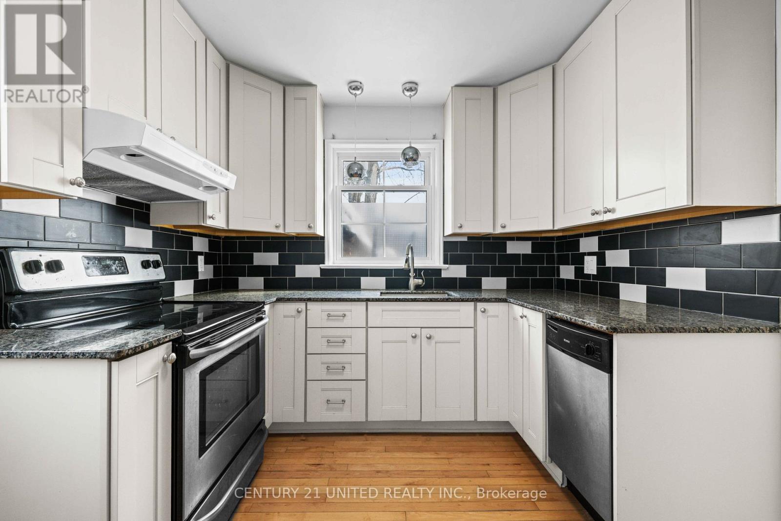 598 Donegal Street, Peterborough (Town Ward 3), Ontario  K9H 4M4 - Photo 8 - X12820566