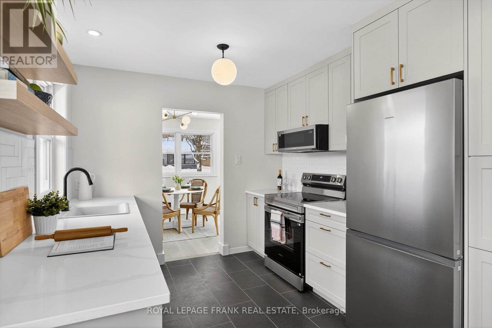 781 Hopkins Avenue, Peterborough (Town Ward 3), Ontario  K9J 4Y7 - Photo 11 - X12820898