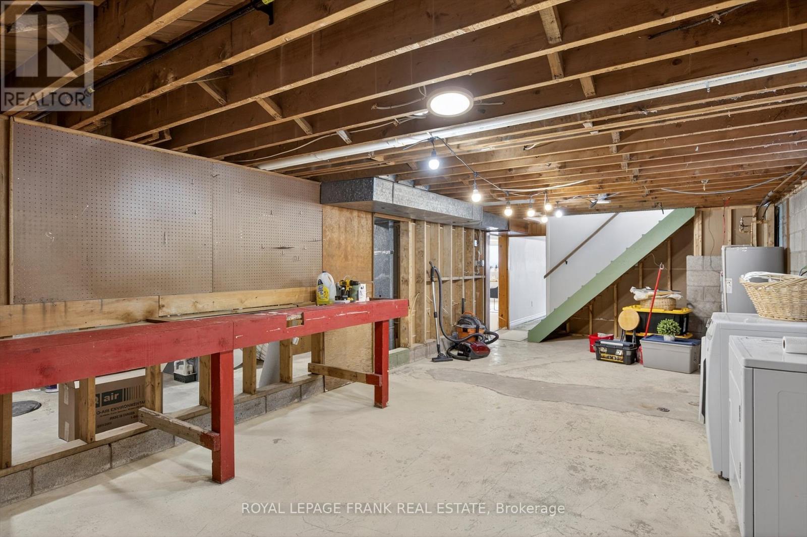 781 Hopkins Avenue, Peterborough (Town Ward 3), Ontario  K9J 4Y7 - Photo 32 - X12820898