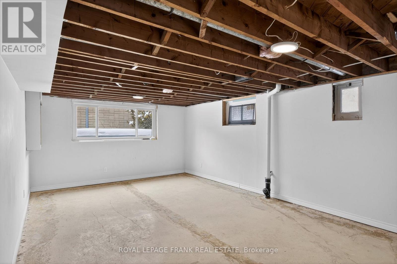 781 Hopkins Avenue, Peterborough (Town Ward 3), Ontario  K9J 4Y7 - Photo 33 - X12820898