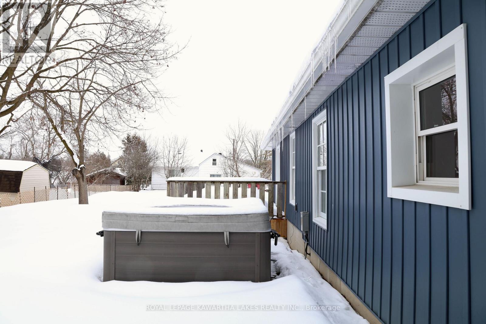 32 Georgian Street, Kawartha Lakes (Lindsay), Ontario  K9V 2E6 - Photo 5 - X12821632