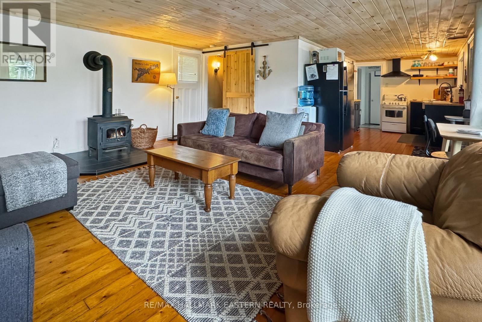 2335 Lakeside Road, Douro-Dummer, Ontario  K0L 2H0 - Photo 19 - X12821712