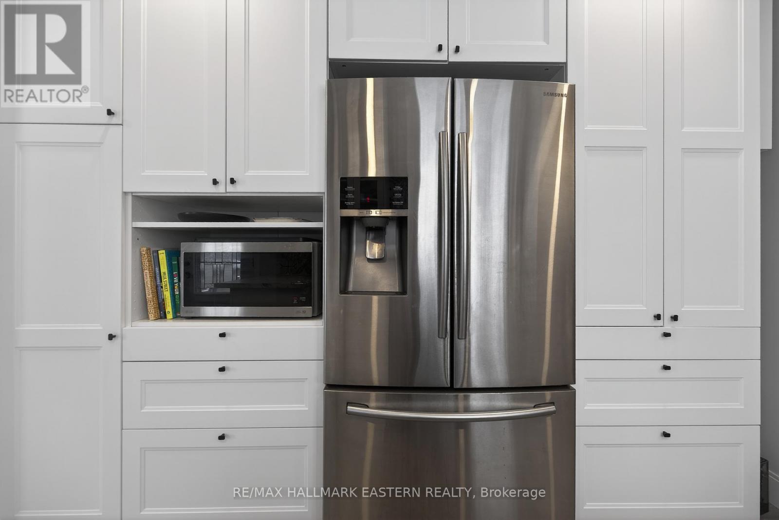 98 Arthur Avenue, Peterborough (Otonabee Ward 1), Ontario  K9J 5X8 - Photo 12 - X12822540