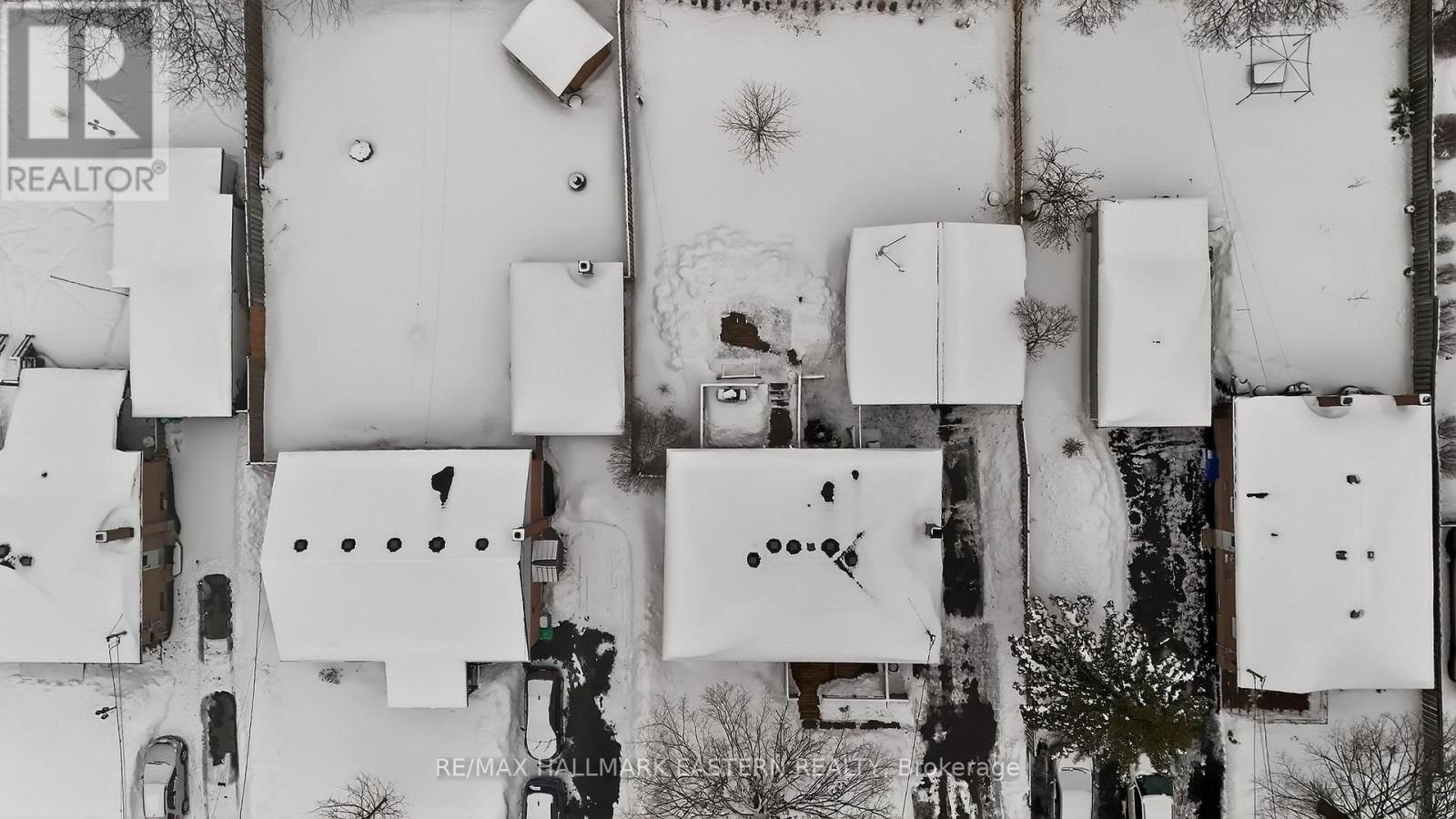 98 Arthur Avenue, Peterborough (Otonabee Ward 1), Ontario  K9J 5X8 - Photo 3 - X12822540