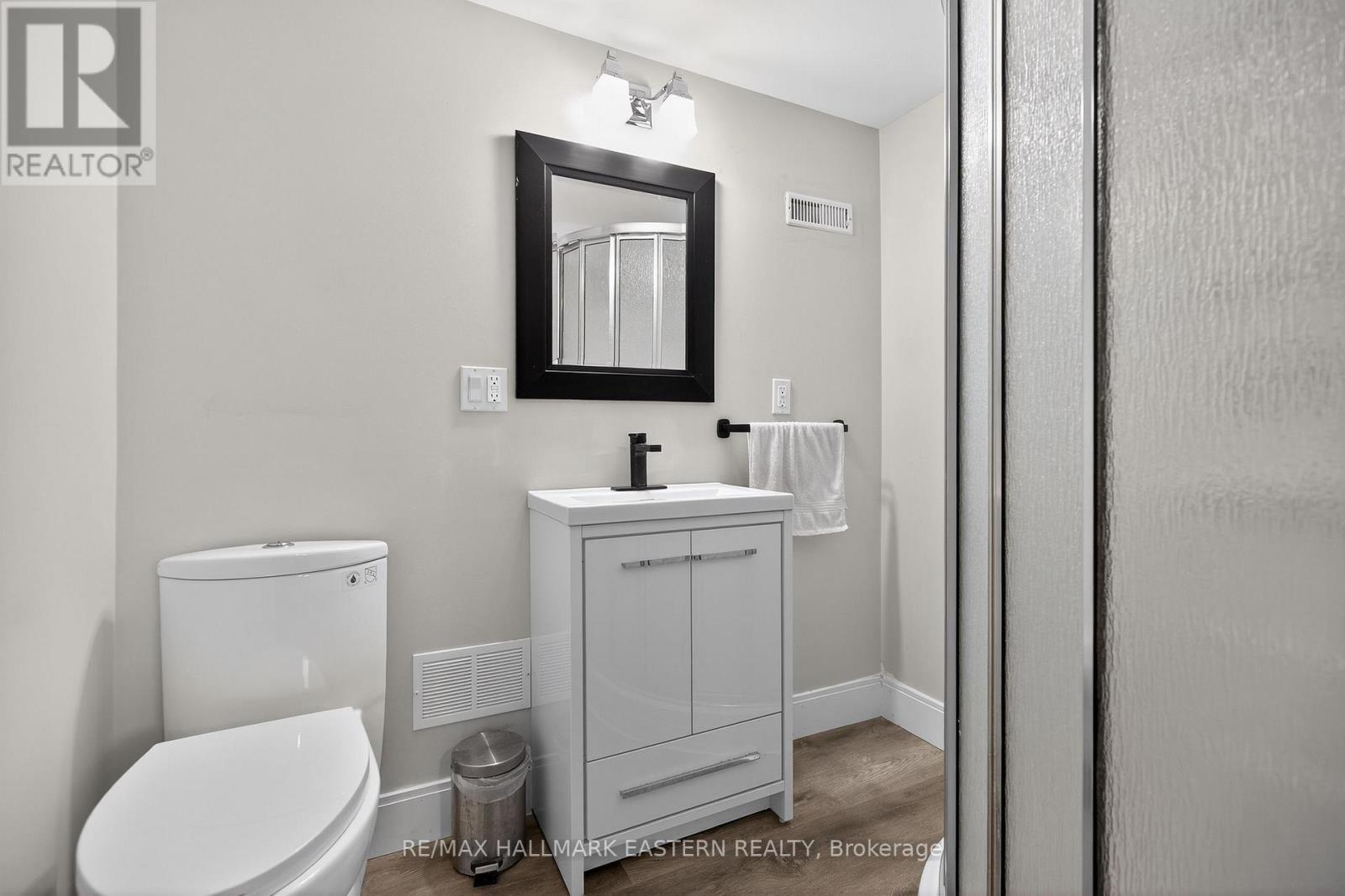 98 Arthur Avenue, Peterborough (Otonabee Ward 1), Ontario  K9J 5X8 - Photo 40 - X12822540