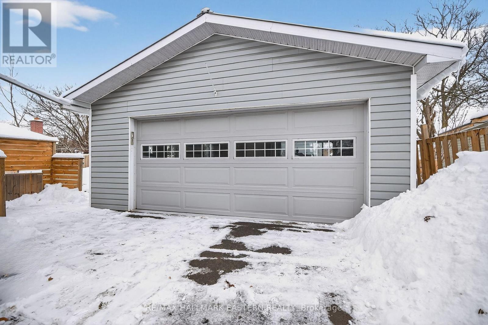 98 Arthur Avenue, Peterborough (Otonabee Ward 1), Ontario  K9J 5X8 - Photo 47 - X12822540