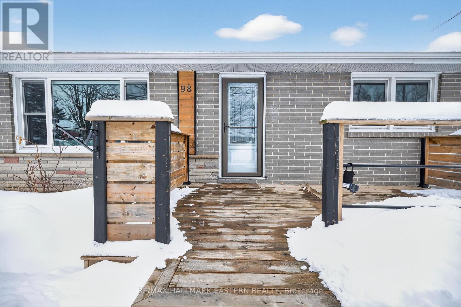 98 Arthur Avenue, Peterborough (Otonabee Ward 1), Ontario  K9J 5X8 - Photo 48 - X12822540