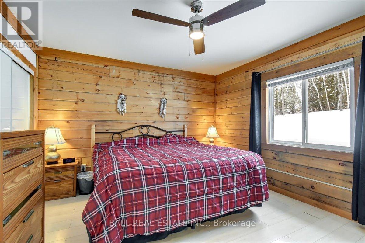 250 Lakeview Road, Bancroft (Dungannon Ward), Ontario  K0L 1C0 - Photo 20 - X12822618