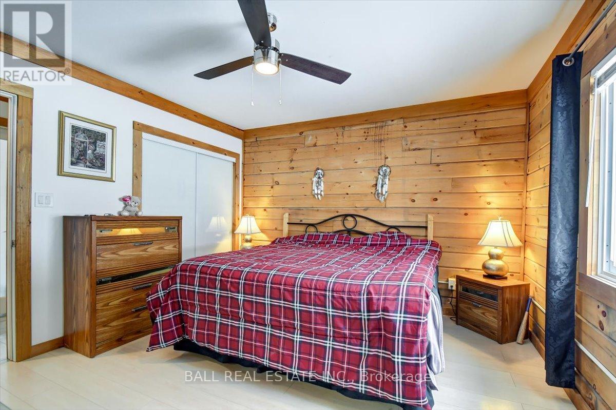 250 Lakeview Road, Bancroft (Dungannon Ward), Ontario  K0L 1C0 - Photo 21 - X12822618