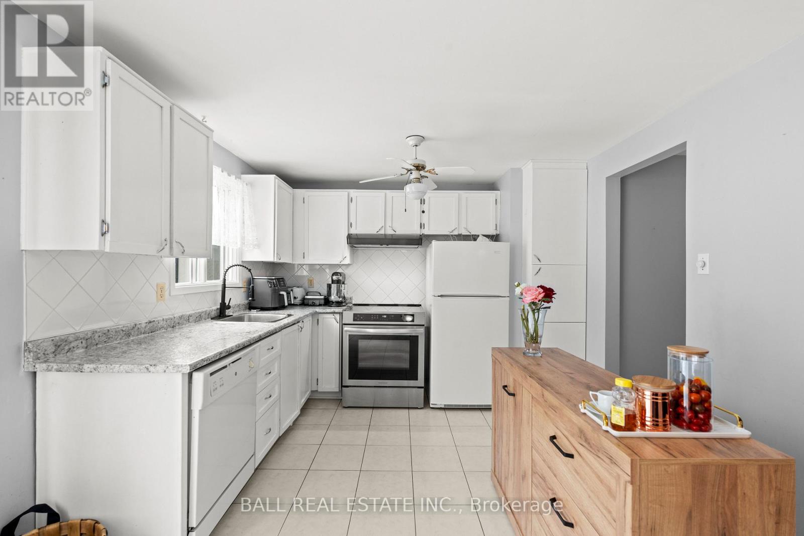 2048 Walker Avenue, Peterborough (Ashburnham Ward 4), Ontario  K9L 1S1 - Photo 14 - X12823064