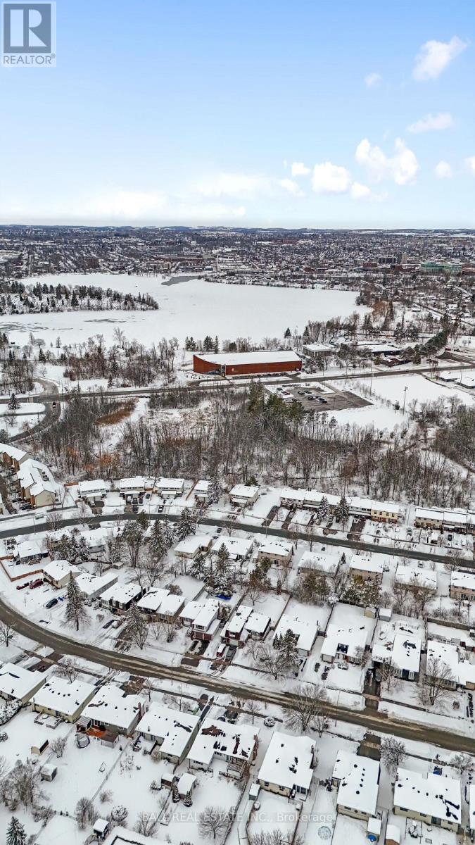 2048 Walker Avenue, Peterborough (Ashburnham Ward 4), Ontario  K9L 1S1 - Photo 9 - X12823064