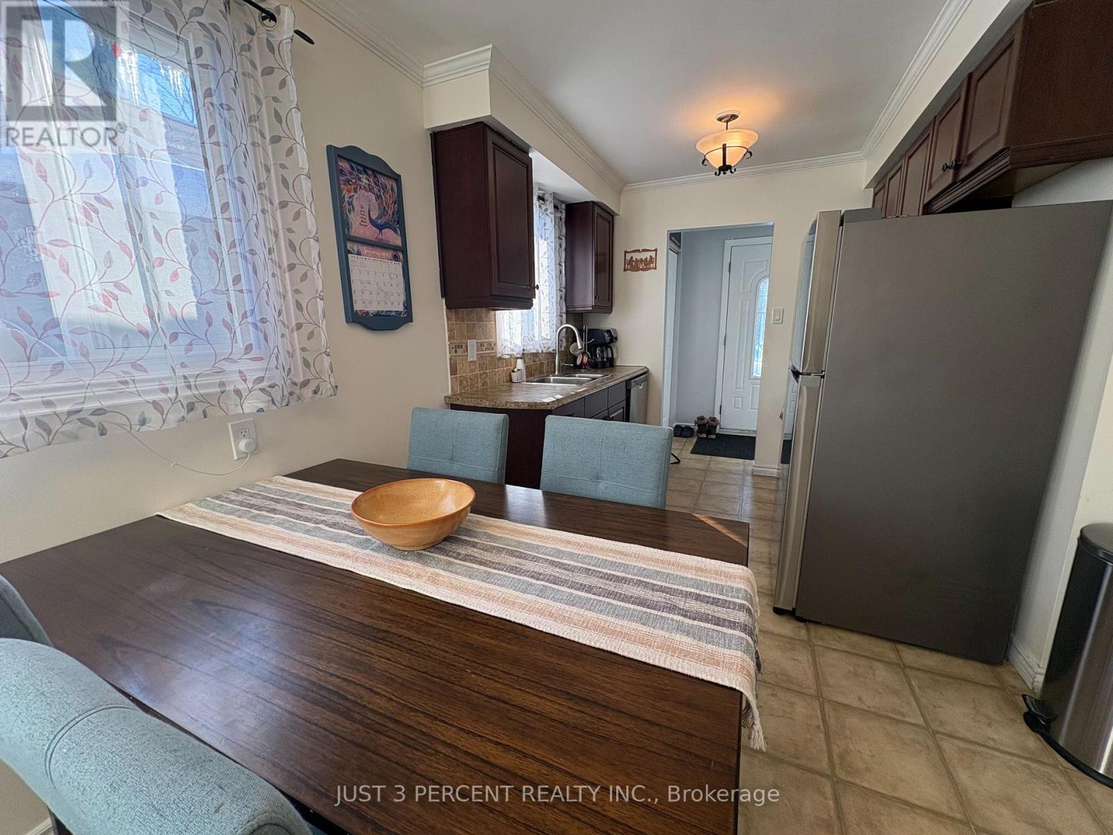 1140 Whitefield Drive, Peterborough (Otonabee Ward 1), Ontario  K9J 7P5 - Photo 15 - X12823136