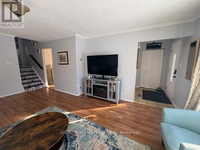 1140 Whitefield Drive, Peterborough (Otonabee Ward 1), Ontario  K9J 7P5 - Photo 6 - X12823136