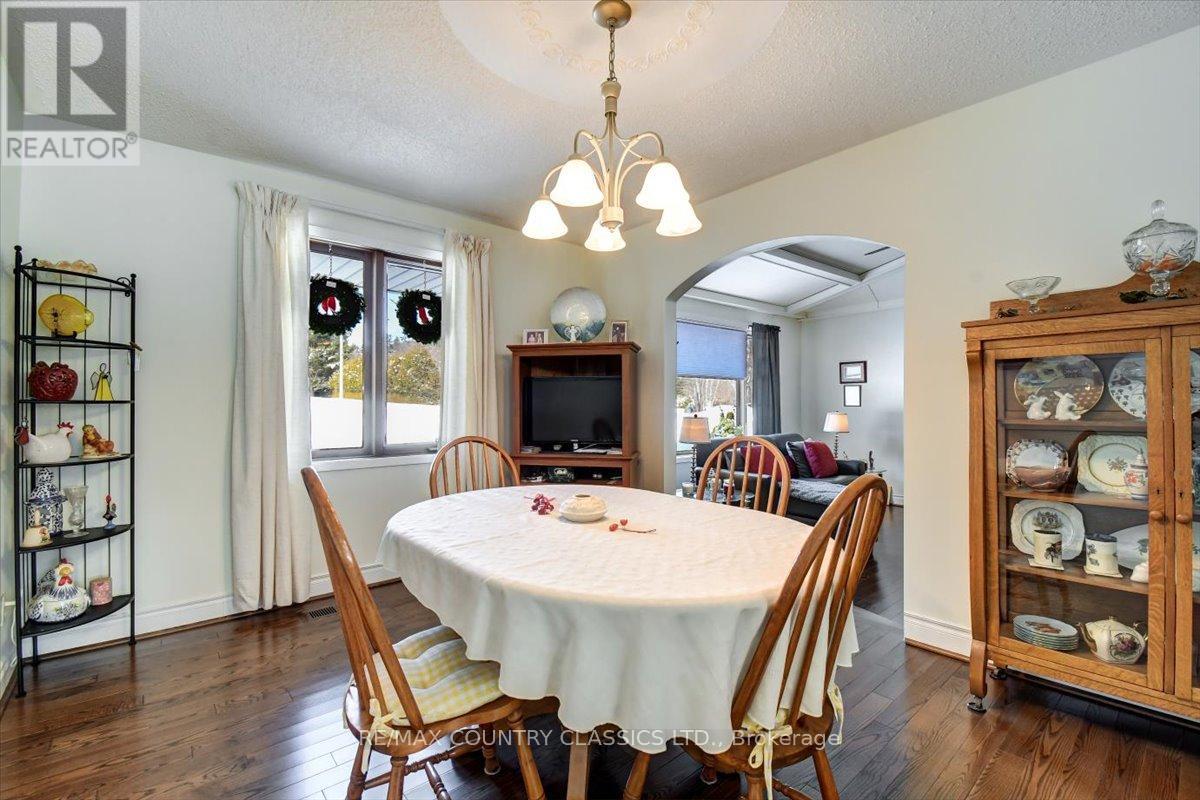 37 Golfview Drive, Bancroft (Bancroft Ward), Ontario  K0L 1C0 - Photo 13 - X12823160