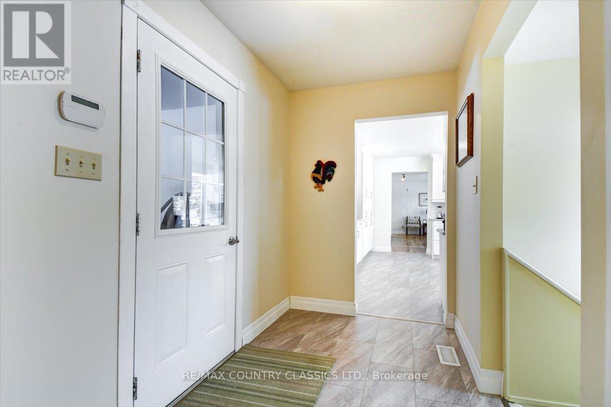 37 Golfview Drive, Bancroft (Bancroft Ward), Ontario  K0L 1C0 - Photo 20 - X12823160