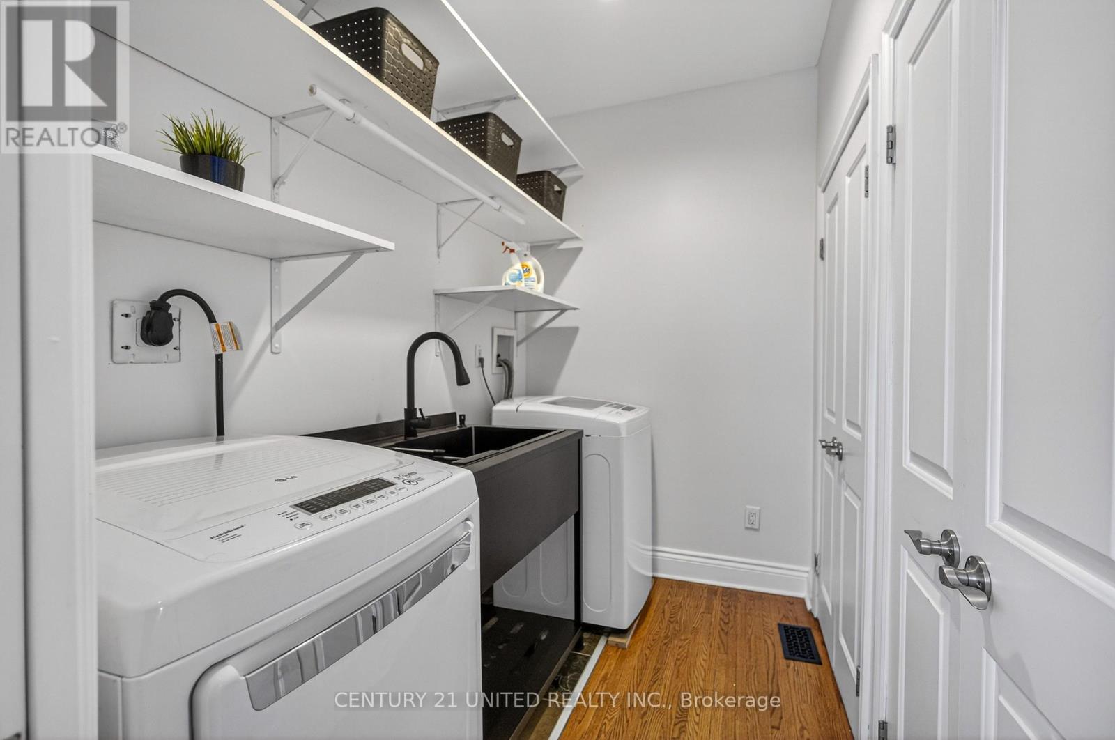 499 Hunter Street, Peterborough (Town Ward 3), Ontario  K9H 2M9 - Photo 18 - X12823430