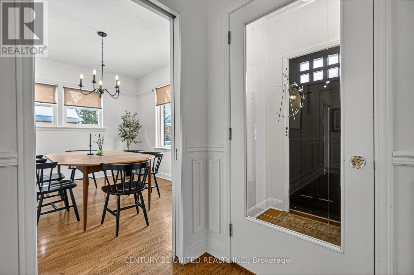 499 Hunter Street, Peterborough (Town Ward 3), Ontario  K9H 2M9 - Photo 3 - X12823430