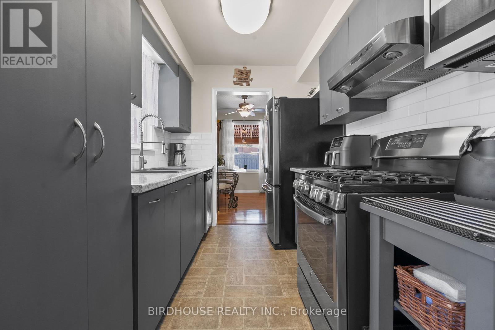 269 St. Joseph Road, Kawartha Lakes (Lindsay), Ontario  K9V 6E3 - Photo 13 - X12823614