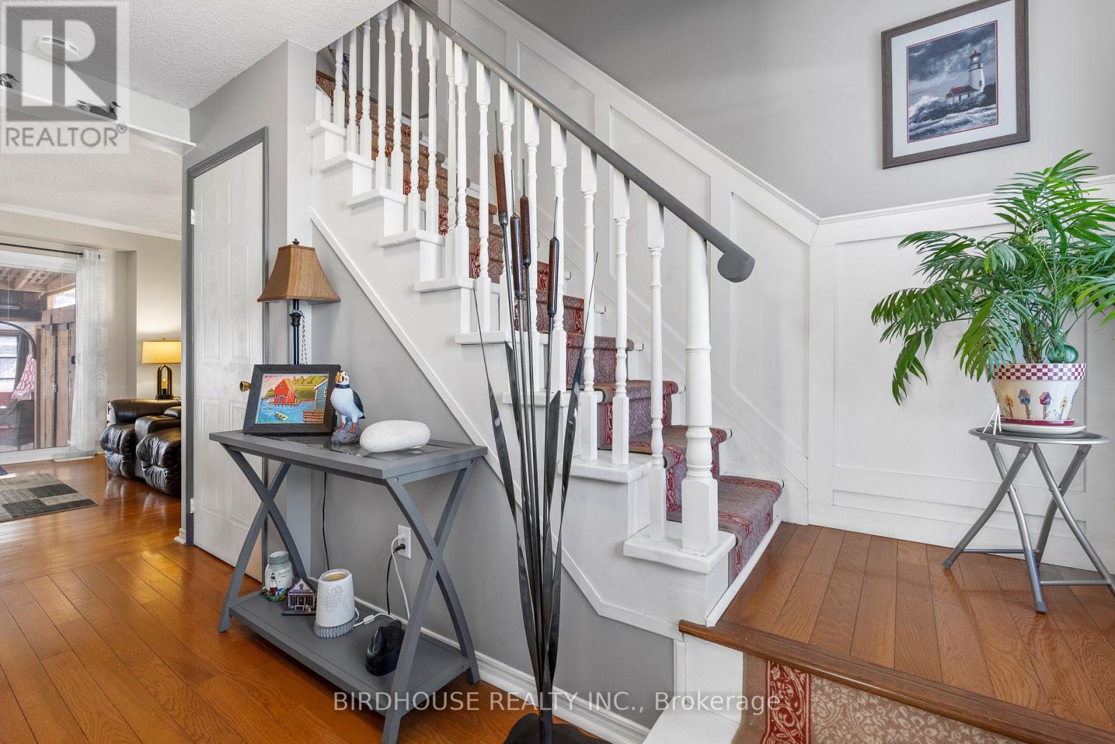 269 St. Joseph Road, Kawartha Lakes (Lindsay), Ontario  K9V 6E3 - Photo 4 - X12823614