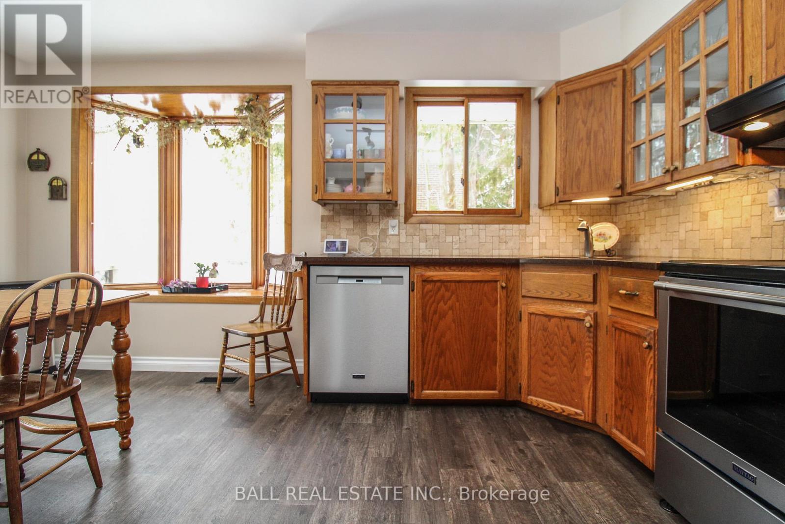 1559 Westbrook Drive, Peterborough (Monaghan Ward 2), Ontario  K9J 6R6 - Photo 15 - X12824096