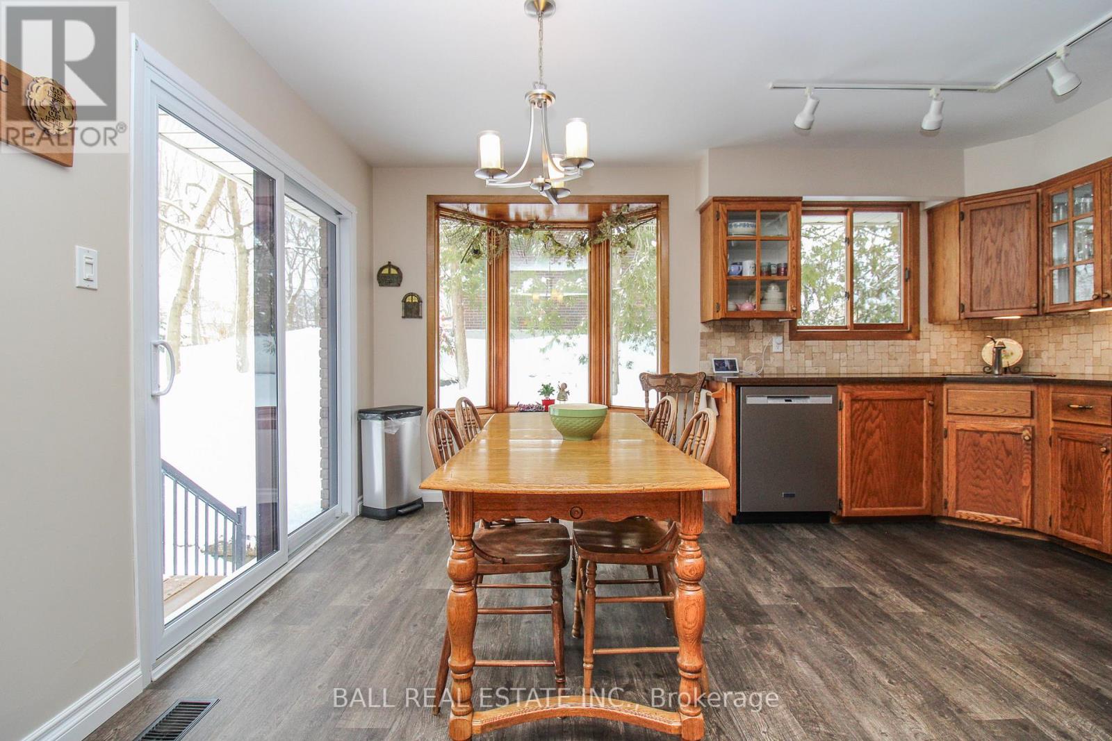 1559 Westbrook Drive, Peterborough (Monaghan Ward 2), Ontario  K9J 6R6 - Photo 17 - X12824096