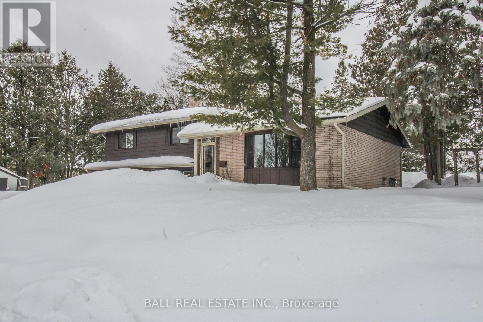 1559 Westbrook Drive, Peterborough (Monaghan Ward 2), Ontario  K9J 6R6 - Photo 41 - X12824096