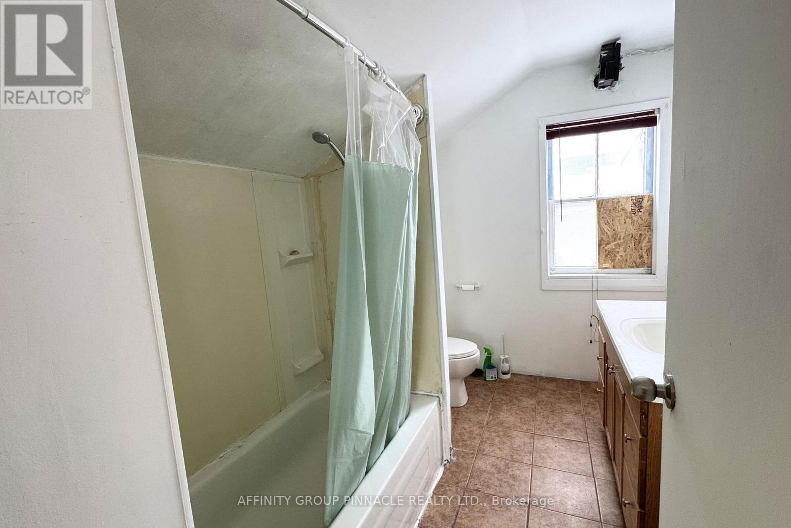 118 Lindsay Street S, Kawartha Lakes (Lindsay), Ontario  K9V 2M7 - Photo 20 - X12824888