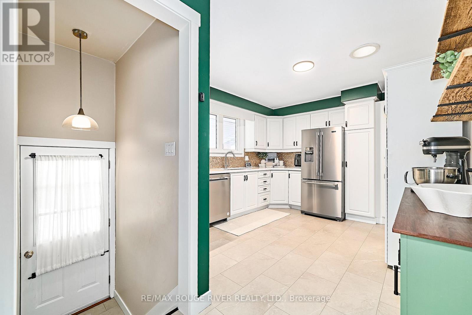 550 Garside Drive, Peterborough (Ashburnham Ward 4), Ontario  K9H 7C7 - Photo 18 - X12826360