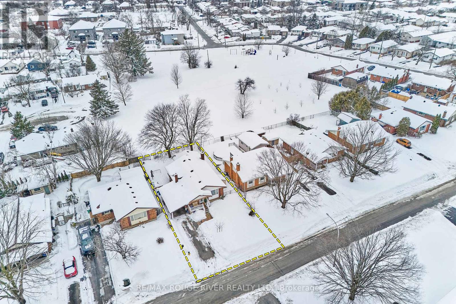 550 Garside Drive, Peterborough (Ashburnham Ward 4), Ontario  K9H 7C7 - Photo 3 - X12826360