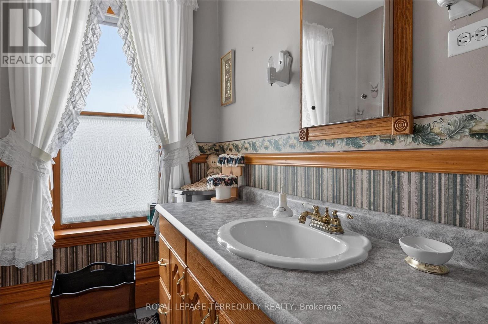 16 Booth Street S, Trent Hills (Campbellford), Ontario  K0L 1L0 - Photo 36 - X12826206