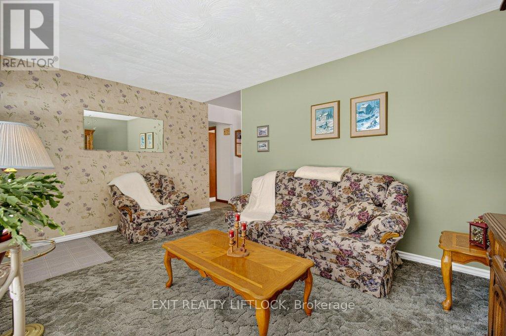 845 Stocker Road, Peterborough (Otonabee Ward 1), Ontario  K9J 5T2 - Photo 5 - X12826636