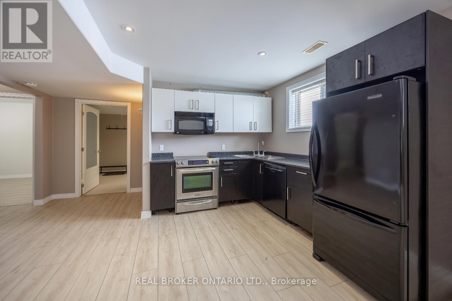 Lower - 2560 Denure Drive, Peterborough (Monaghan Ward 2), Ontario  K9K 2T2 - Photo 4 - X12827230