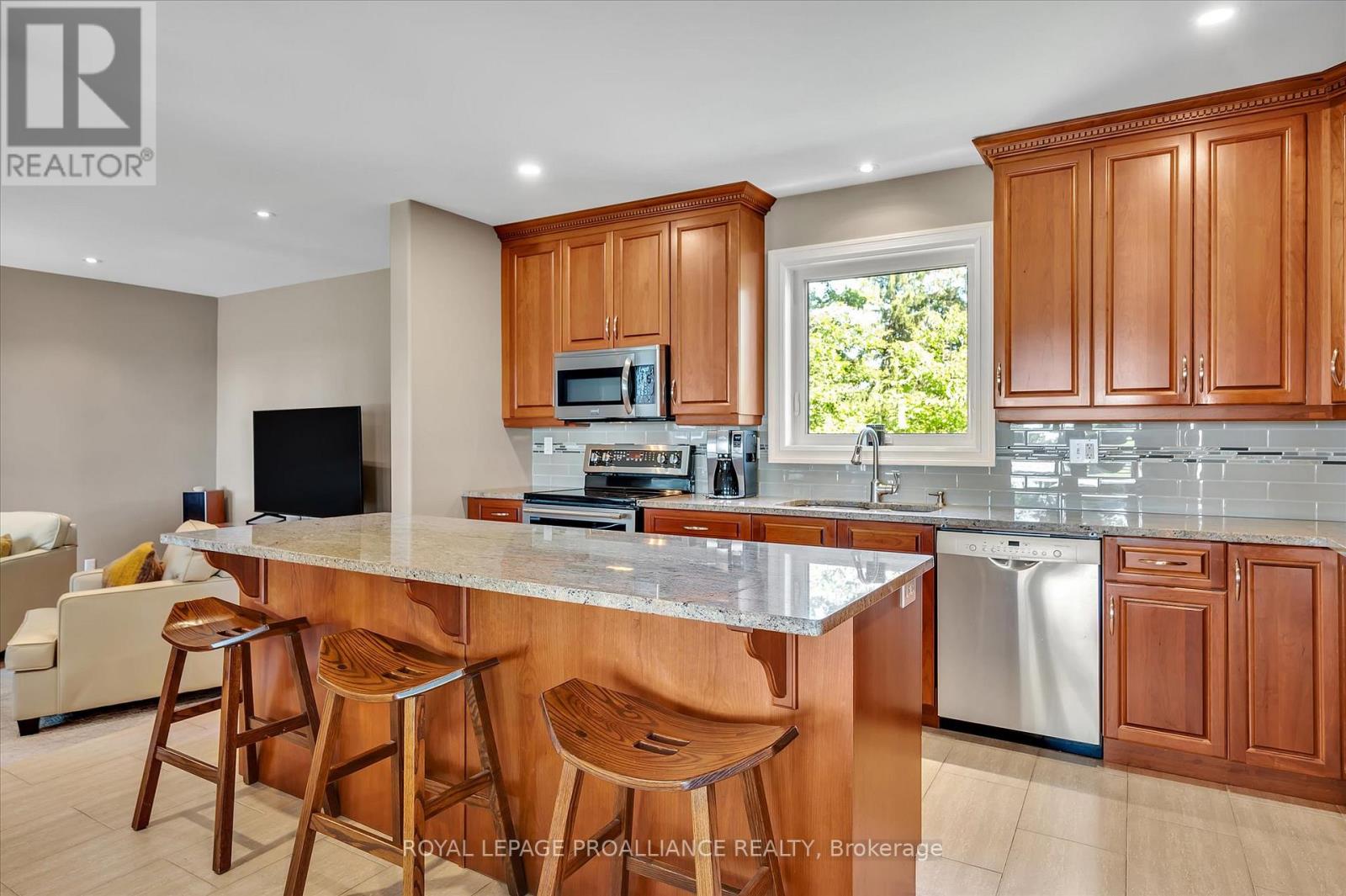 831 Bland Line, Cavan Monaghan (Cavan Twp), Ontario  L0A 1C0 - Photo 31 - X12827768