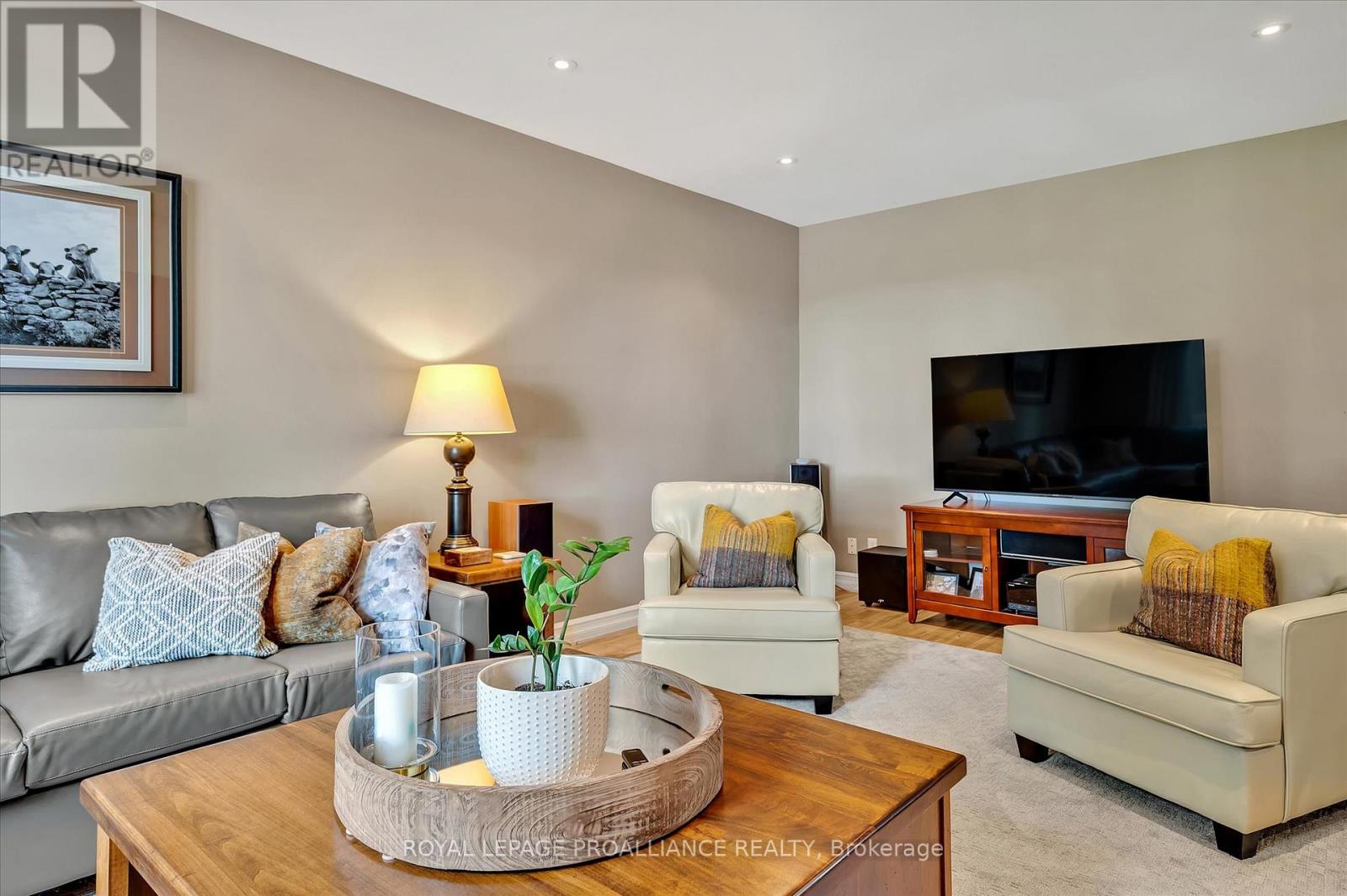 831 Bland Line, Cavan Monaghan (Cavan Twp), Ontario  L0A 1C0 - Photo 33 - X12827768