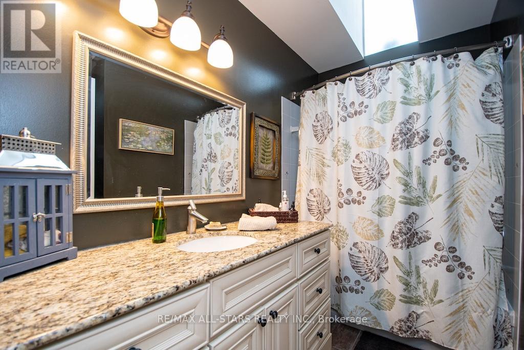 9 Don Court, Kawartha Lakes (Lindsay), Ontario  K9V 5T1 - Photo 22 - X12828068