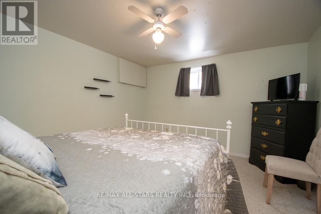 9 Don Court, Kawartha Lakes (Lindsay), Ontario  K9V 5T1 - Photo 24 - X12828068