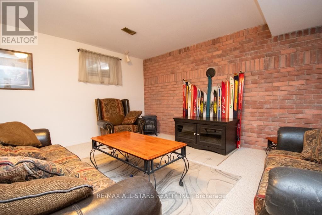 9 Don Court, Kawartha Lakes (Lindsay), Ontario  K9V 5T1 - Photo 29 - X12828068