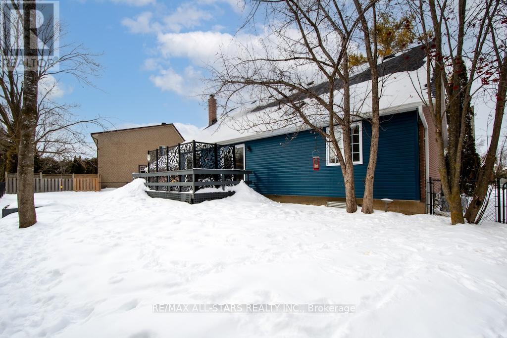 9 Don Court, Kawartha Lakes (Lindsay), Ontario  K9V 5T1 - Photo 36 - X12828068