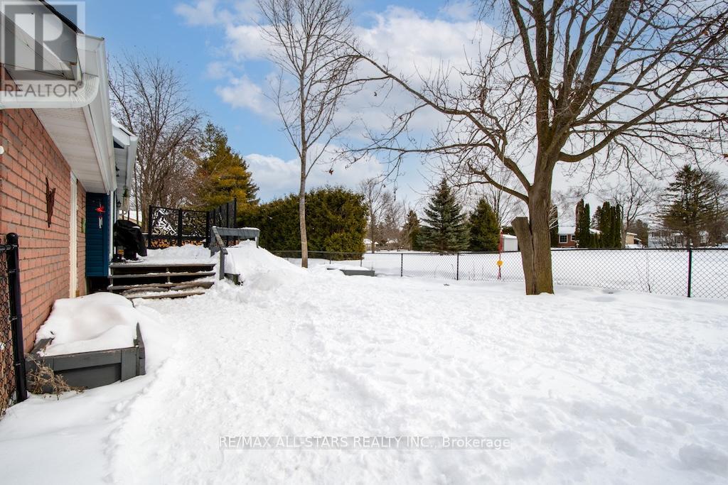 9 Don Court, Kawartha Lakes (Lindsay), Ontario  K9V 5T1 - Photo 37 - X12828068